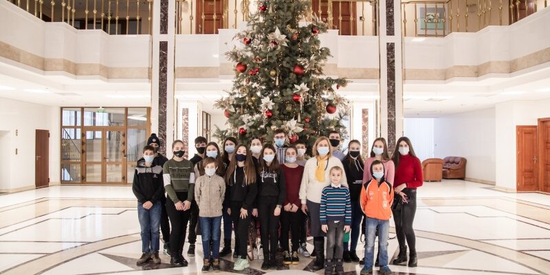 un grup de elevi din raionul hancesti in vizita la presedintie