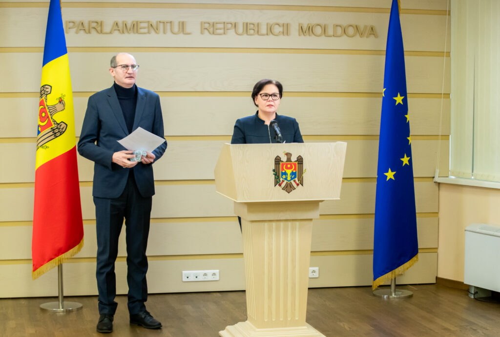 b5i4608web 2048 briefing