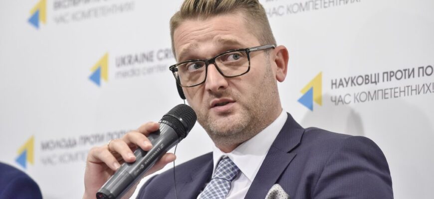 cine este cristian leon turcanu