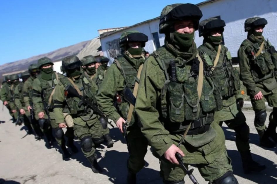 Rusia trece la nivelul următor de amenințare: Forțele au început dislocarea la frontiera cu Ucraina