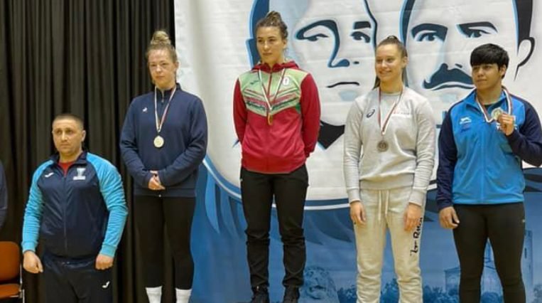Luptătoarea Irina Rîngaci a cucerit medalia de aur la turneul din Bulgaria