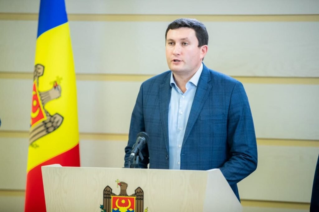 Vladimir Odnostalco: Autoritățile forțează oamenii să recurgă la falsificarea actelor de vaccinare 1 Vladimir Odnostalco: Autoritățile forțează oamenii să recurgă la falsificarea actelor de vaccinare