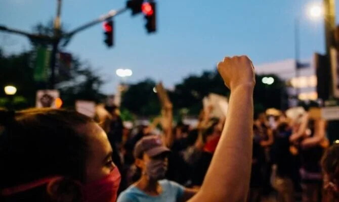 protest anti restrictii la bruxelles 53673700