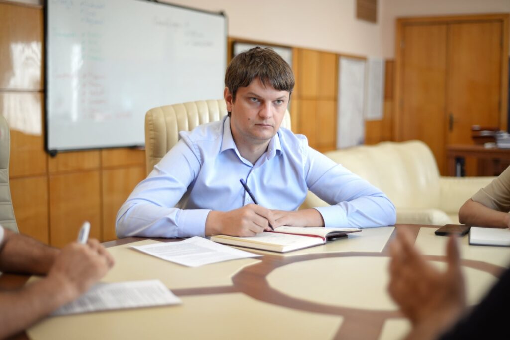 VIDEO// Spînu de la PAS se face luntre și punte să apere filiala Gazprom din Moldova: „Nu acționează împotriva țării” 2 spinu de la pas se face luntre si punte sa apere filiala gazprom din moldova