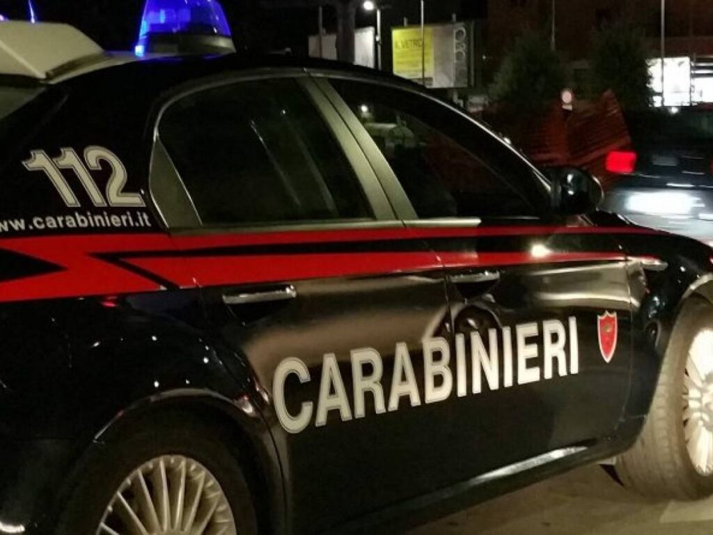 Un moldovean s-a prezentat la carabinieri în Italia pentru a depune o plângere, dar a prezentat acte de identitate false 1 1578493980 carabinieri gazzella