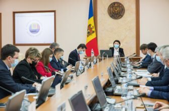 Judecătorii vor fi numiți în funcție până la atingerea plafonului de vârstă de 65 de ani și nu vor mai avea imunitate generală