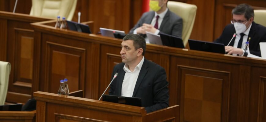 Legislativul a adoptat pachetul de legi privind asigurarea accesului cetățenilor străini la serviciile medicale și piața muncii