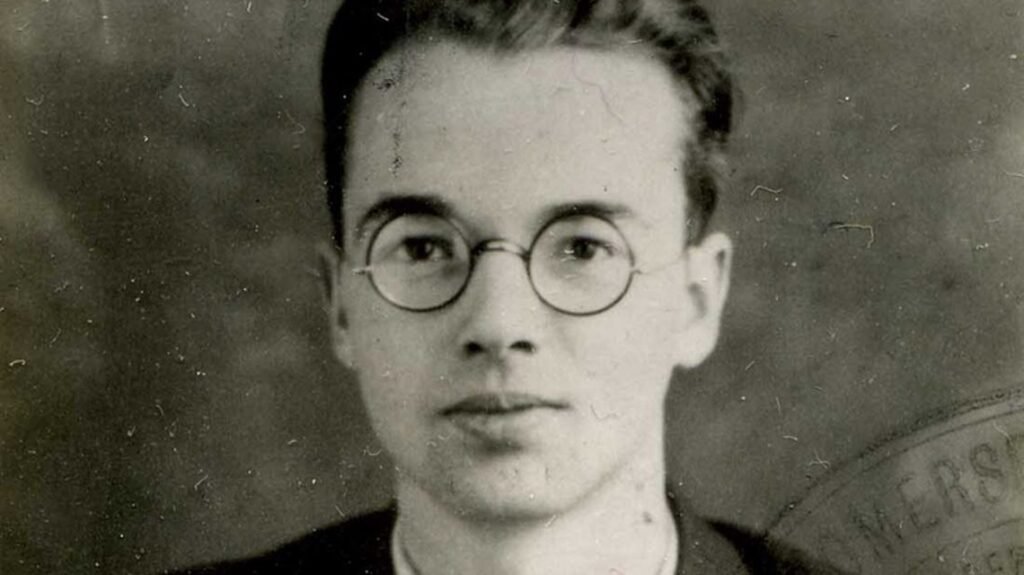 ISTORIE// 1 martie 1950 - Savantul german Klaus Fuchs a fost condamnat la 14 ani închisoare pentru spionaj în favoarea URSS 1 ISTORIE// 1 martie 1950 - Savantul german Klaus Fuchs a fost condamnat la 14 ani închisoare pentru spionaj în favoarea URSS