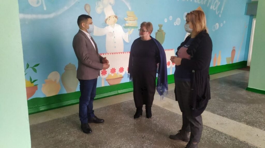 Consilierii Partidului ȘOR: Asigurarea condițiilor decente și sigure în instituțiile de învățământ reprezintă o prioritate 5 Consilierii Partidului ȘOR: Asigurarea condițiilor decente și sigure în instituțiile de învățământ reprezintă o prioritate