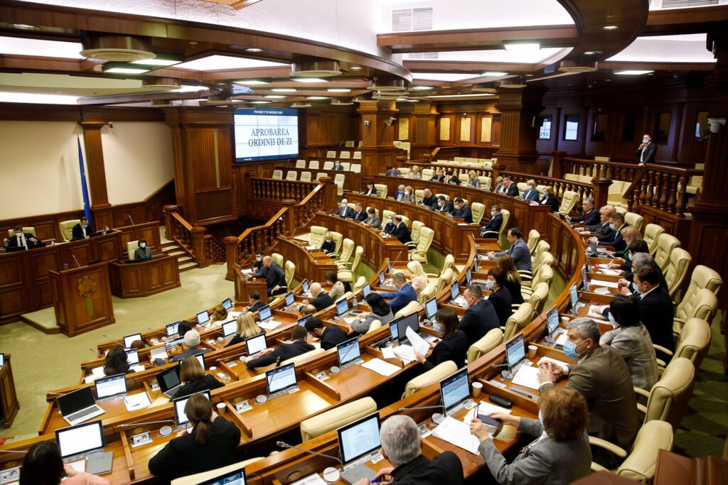 Deputații au aprobat un proiect de lege pentru protecția victimelor represiunilor politice