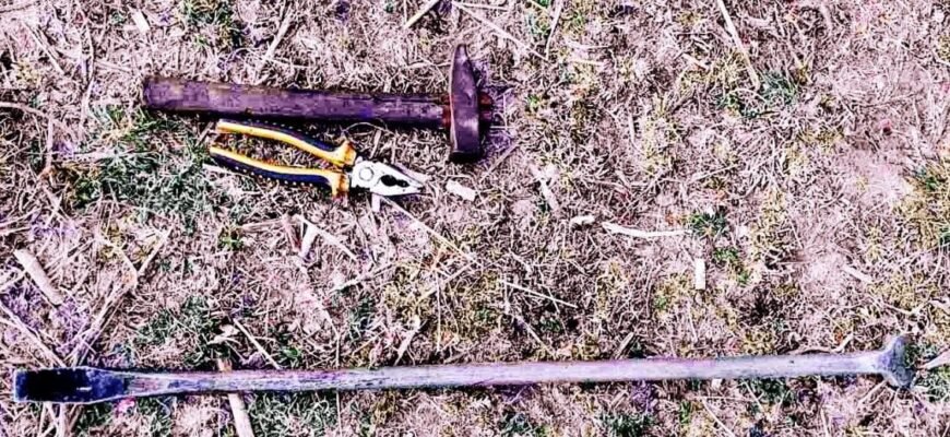 Doi tineri de 18 și 26 ani, reținuți după ce au sustras peste 100 de litri de motorină de la o companie de telecomunicații