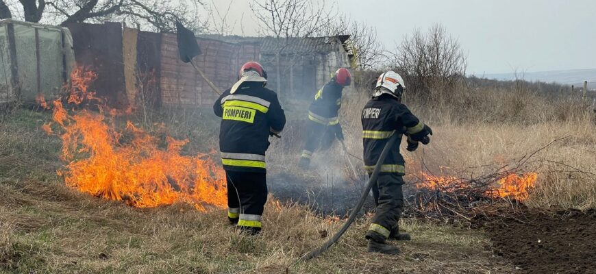 igsu a desfasurat un exercitiu explicativ pentru prevenirea focarelor de ardere a vegetatiei uscate