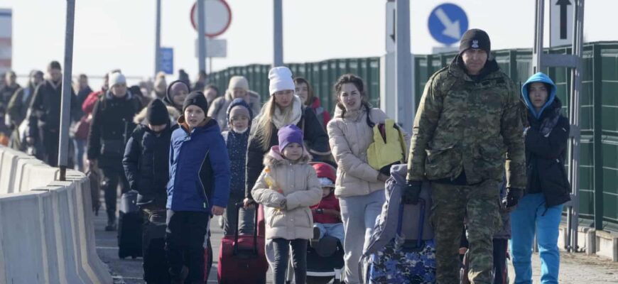 isi vor dona salariul unei zile de lucru pentru a sprijini refugiatii