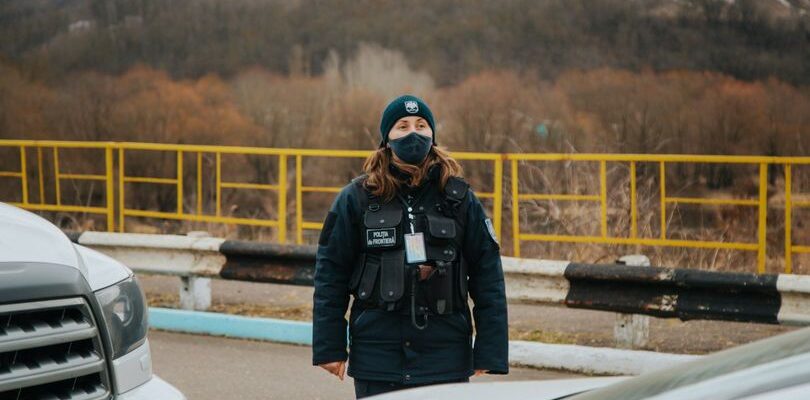 peste 13 000 de persoane au traversat frontiera de stat in ultimele 12 ore