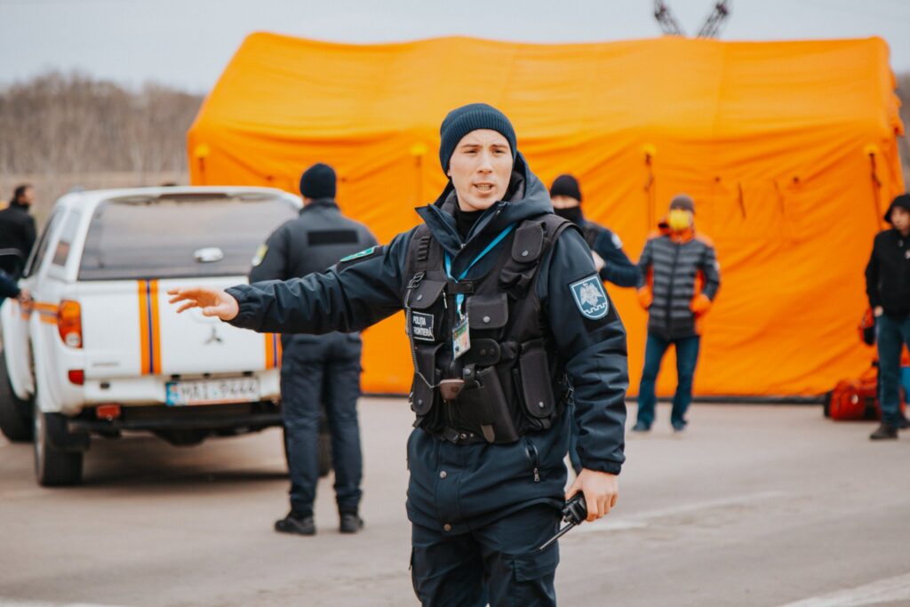 peste 16 000 de persoane au traversat frontiera de stat in ultimele 12 ore