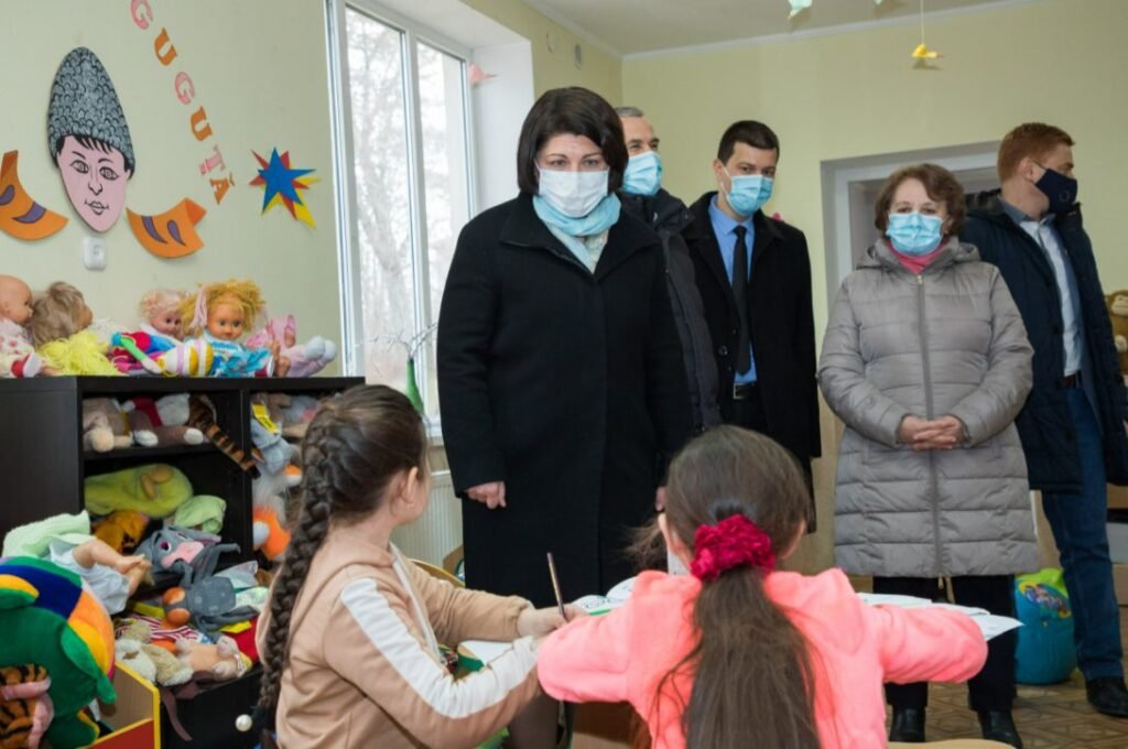 Premierul Gavrilița, la Cărpineni: Toate procesele legate de fluxul de refugiați trebuie gestionate rapid și eficient 1 Premierul Gavrilița, la Cărpineni: Toate procesele legate de fluxul de refugiați trebuie gestionate rapid și eficient