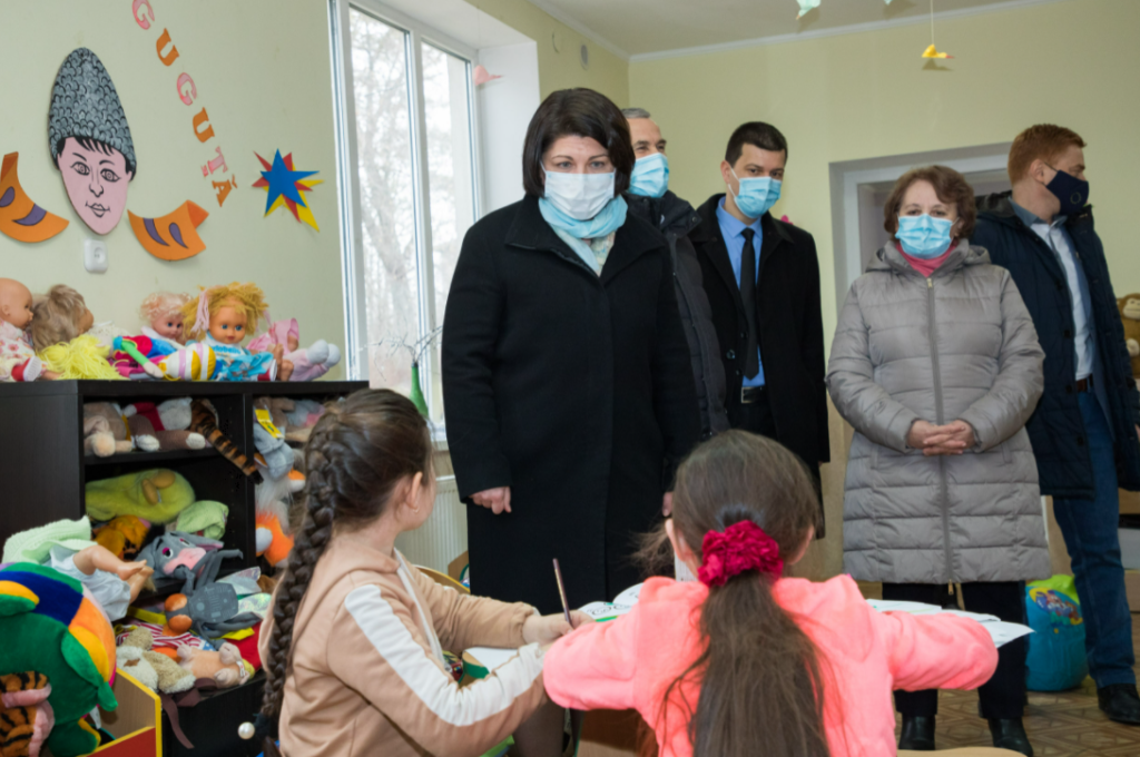 premierul gavrilita la carpineni