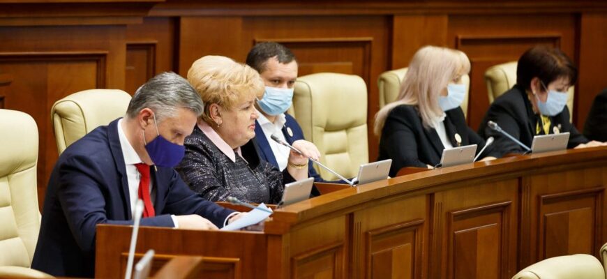 reghina apostolova acuza guvernarea pas de atitudine iresponsabila fata de problemele cetatenilor