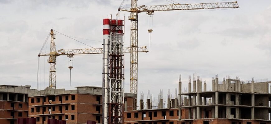 Analiză CNA// Tot mai multe construcții sunt ridicate ilegal în municipiile Chişinău, Bălţi şi Cahul