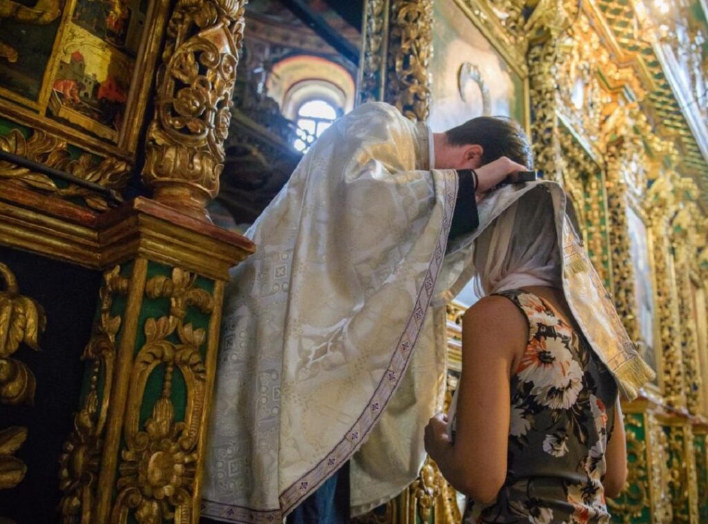 un preot a fost arestat dupa ce a tinut o predica impotriva razboiului din ucraina