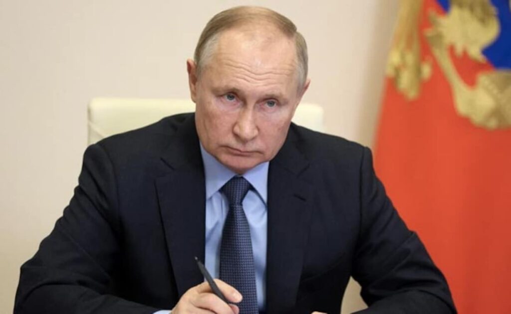Putin, despre inflație și majorările de prețuri la combustibil și alimente: Sunt greșelile politico-economice a SUA și Europei 1 vladimir putin i ar fi pus in arest la domiciliu pe sefii serviciului de informatii externe al fsb
