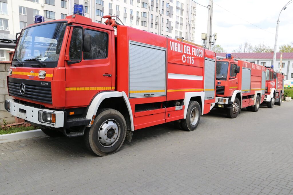 FOTO// 4 autospeciale de intervenție au fost donate de Republica Italia pentru IGSU 6 4 autospeciale de interventie au fost donate de republica italia pentru igsu