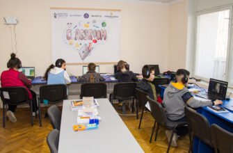 Copiii refugiați din Ucraina învață online în prima clasă deschisă într-un centru de plasament din Moldova
