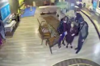 Cine minte? Imagini cu familia, refuzată să fie cazată la Moldexpo, făcute publice. Guvernul neagă acuzațiile