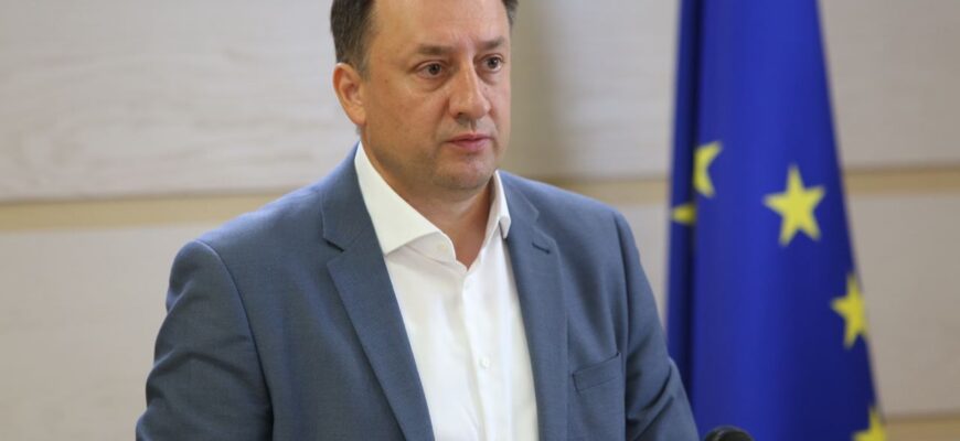 deputatul partidului sor denis ulanov isi sarbatoreste ziua de nastere