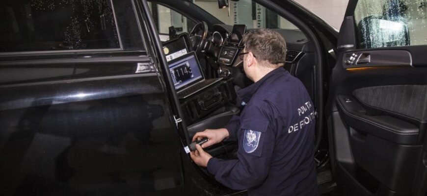 Doi șoferi riscă răspundere penală pentru uz de acte falsificate și modificare a caroseriei