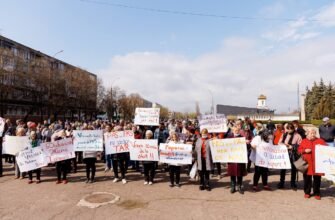 FOTO// Partidul „ȘOR” a organizat proteste în toată țara. Peste 50 de mii de oameni au participat la manifestație