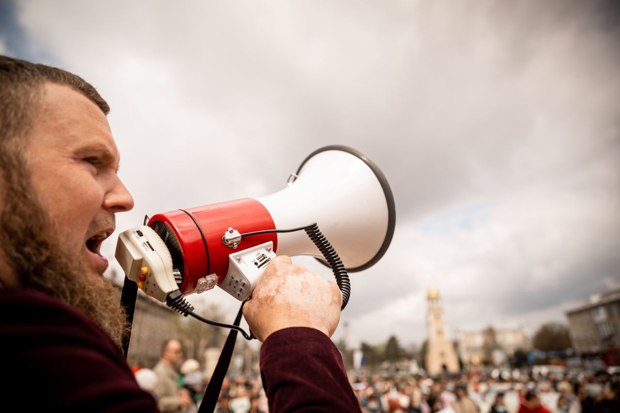 FOTO// Partidul „ȘOR” a organizat proteste în toată țara. Peste 50 de mii de oameni au participat la manifestație