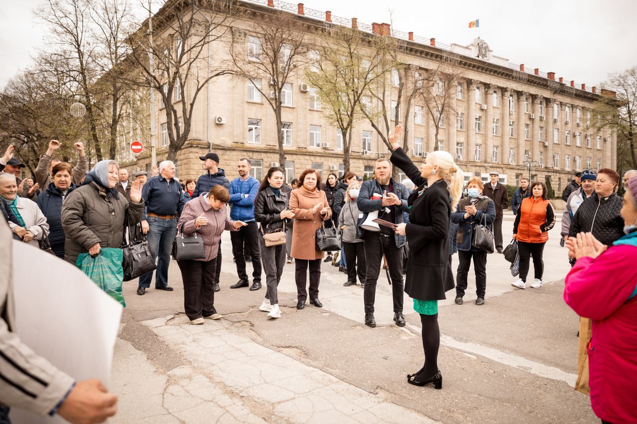 FOTO// PAS cu PAS ne-au dus de nas! Ilan Șor i-a arătat cartonașul galben guvernării Maiei Sandu