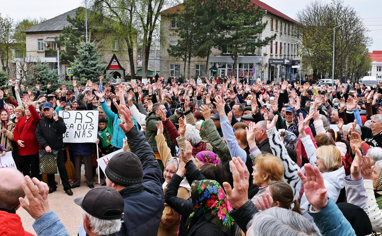 FOTO// Partidul „ȘOR” a organizat proteste în toată țara. Peste 50 de mii de oameni au participat la manifestație
