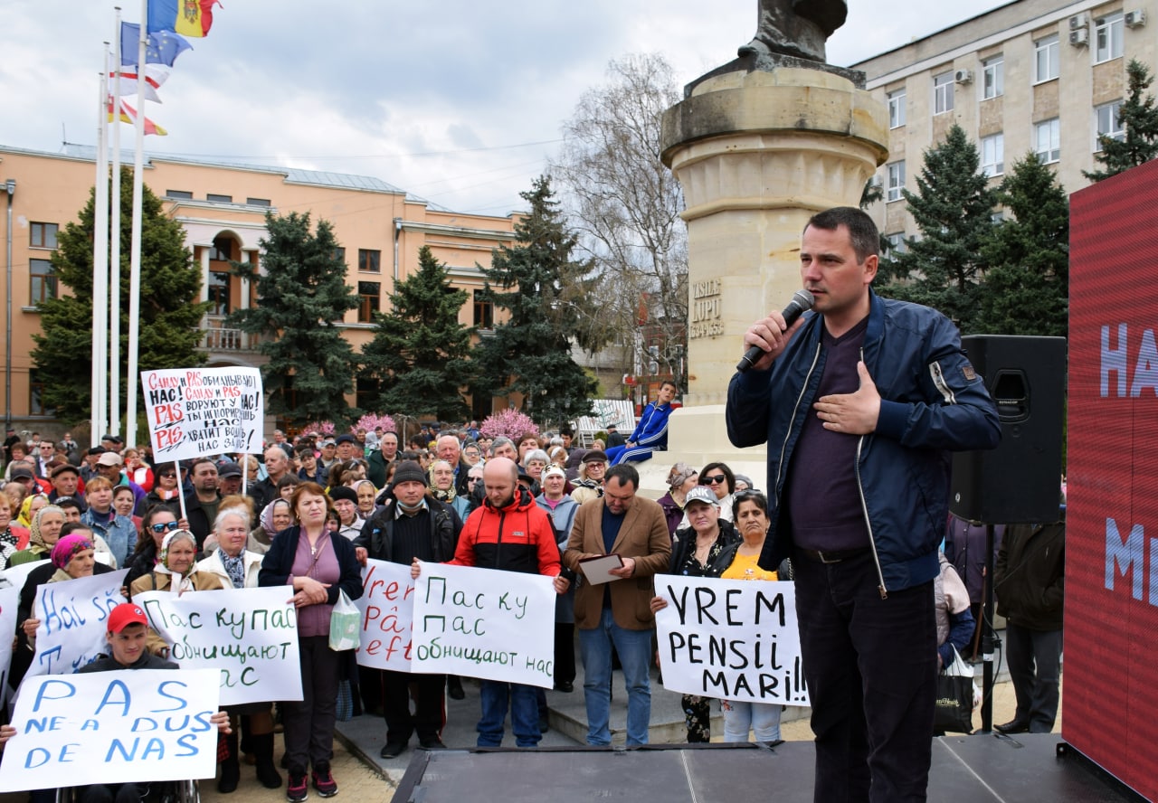 FOTO// PAS cu PAS ne-au dus de nas! Ilan Șor i-a arătat cartonașul galben guvernării Maiei Sandu