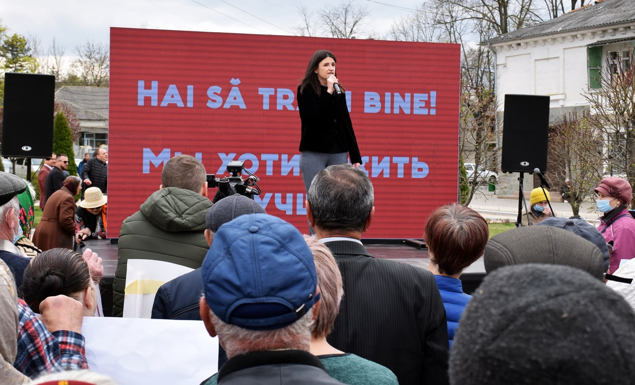 FOTO// PAS cu PAS ne-au dus de nas! Ilan Șor i-a arătat cartonașul galben guvernării Maiei Sandu
