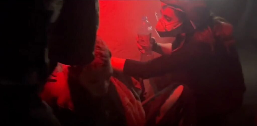 VIDEO// Imagini DRAMATICE din buncărele de sub uzina Azovstal din Mariupol: Ultimii apărători cer să fie evacuați
