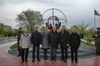 FOTO// Monument dedicat eroilor catastrofei nucleare de la Cernobîl, inaugurat la Taraclia