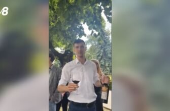 Vlad Bilețchi a închinat un pahar de vin pentru reținerea lui Igor Dodon: Astăzi sărbătorim