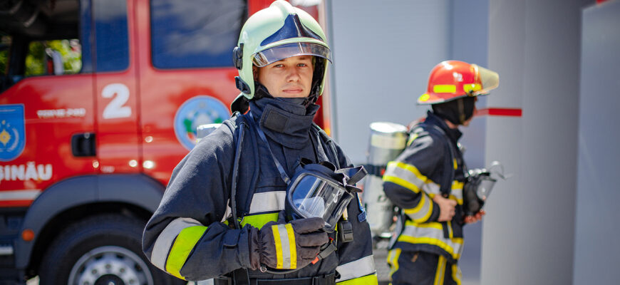 58 persoane au fost salvate din incendii de pompieri in primele patru luni ale anului