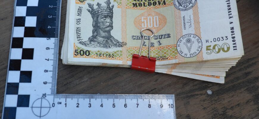 barbat din ceadir lunga retinut pentru santajarea concubinului fostei sotii