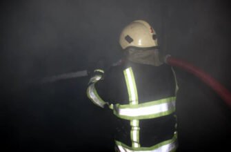 Două echipe de salvatori au intervenit pentru a lichida un incendiu izbucnit într-o casă din Sângerei