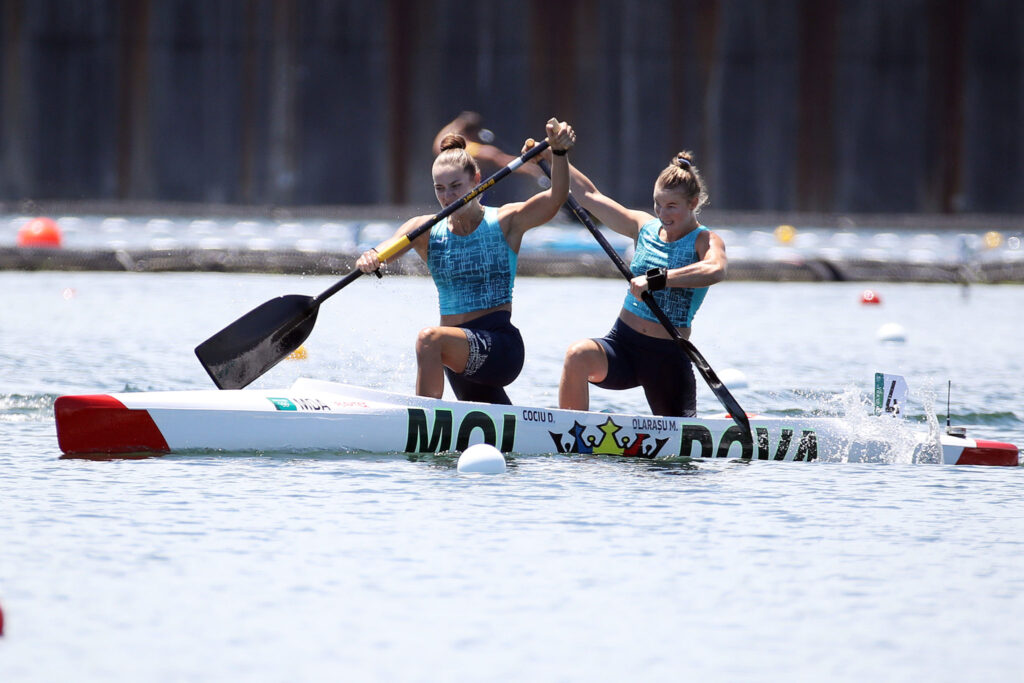 dubloul daniela cociu maria olarasu a cucerit medalia de bronz la cupa mondiala de canoe de la racice