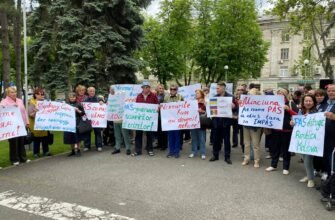 FOTO// Deputații Partidului „ȘOR” și ai PCRM au cerut demisia Guvernului, în cadrul unui flashmob