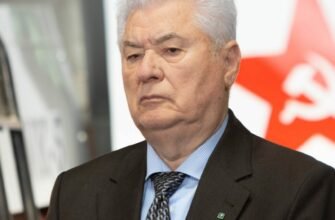 VIDEO// Îl vor din nou în fruntea țării? În fața Parlamentului s-a scandat astăzi "Voronin președinte!"