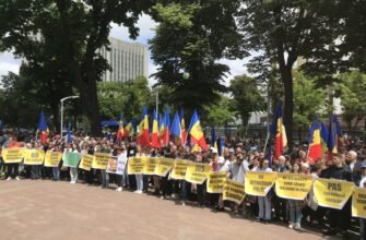 VIDEO// Membrii și simpatizanții PSRM au protestat în centrul capitalei: Au cerut demisia Maiei Sandu