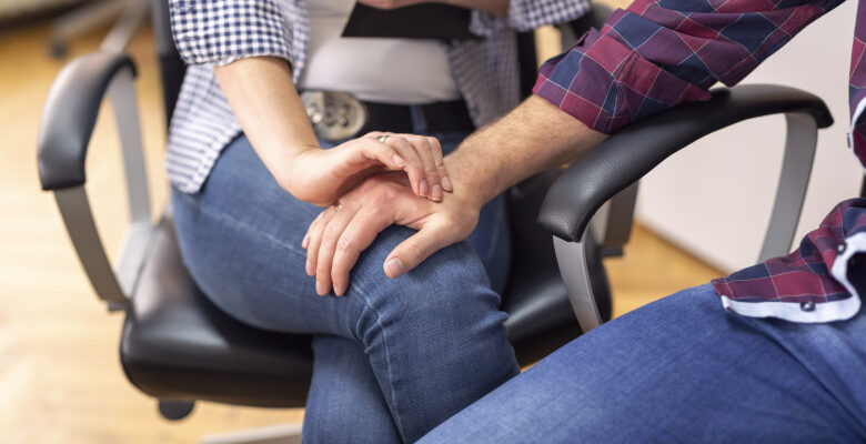 noi masuri privind combaterea hartuirii la locul de munca examinate de comisia protectie sociala sanatate si familie