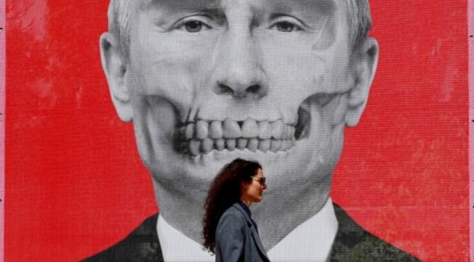 Mai mulți jurnaliști de propagandă rusă întorc spatele Kremlinului: Putin a devenit un dictator jalnic și paranoic