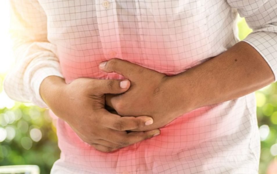 Umflarea picioarelor și oboseala extremă: Când ar putea fi vorba de ficat mărit