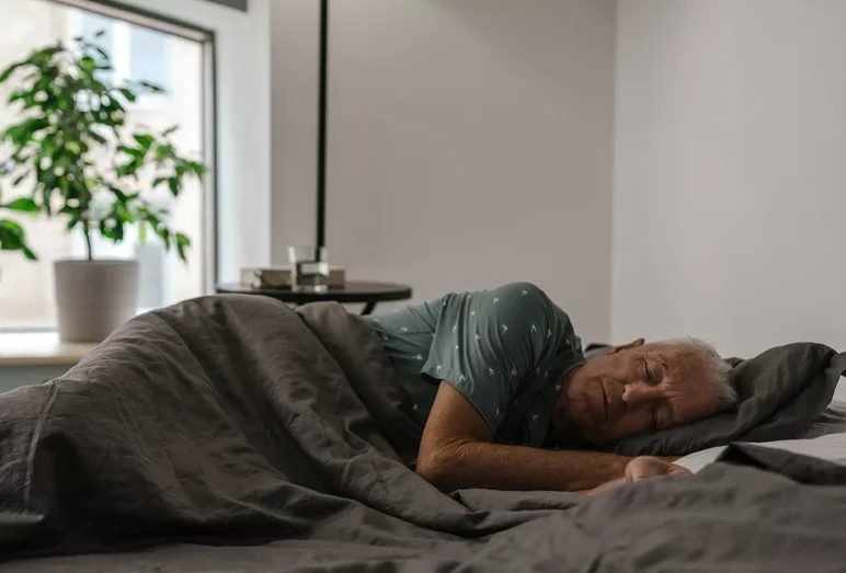 Obiceiul zilnic care crește cu până la 40% riscul de Alzheimer. Descoperirea făcută de oamenii de ştiinţă